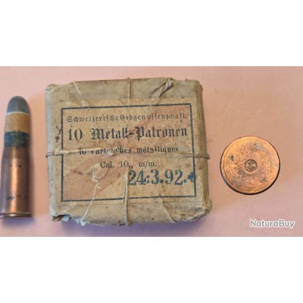 Une cartouche 10,4 Vetterli de Thoune ,et son paquet d'origine de 1892 (coll G Inneco )