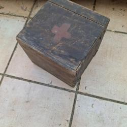 Boite en bois militaire