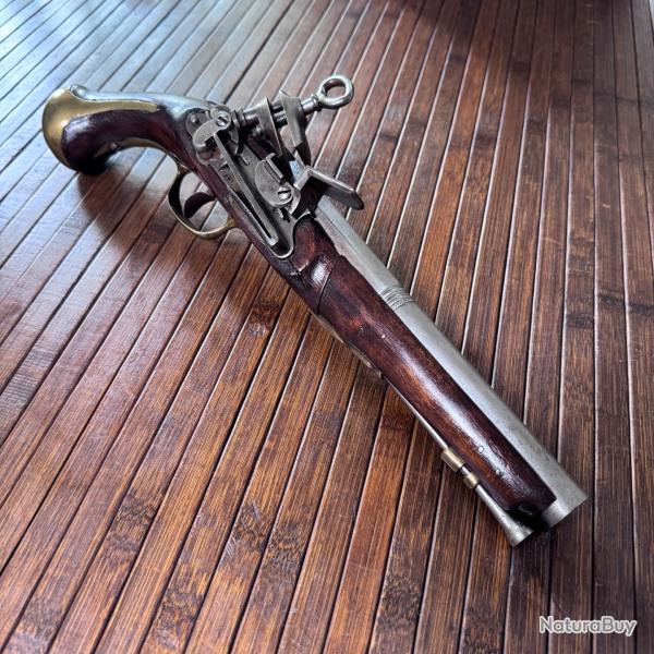 Grand pistolet espagnol � silex type Miquelet sign� - calibre 18 mm - fonctionnel XVlll �me