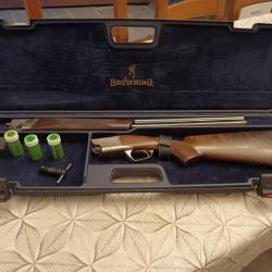 Fusil superpos&eacute; Browning Cynergy Light. Calibre 12/76 canon 66. Etat quasi neuf.