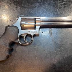 REVOLVER SMITH & WESSON 686 - 4 CALIBRE 357 MAGNUM CANON 6' TR&Egrave;S BON &Eacute;TAT