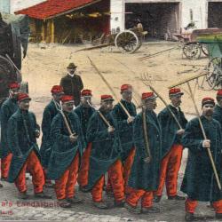 Carte postale de prisonniers de guerre fran&ccedil;ais comme travailleurs agricoles -N&deg;8386