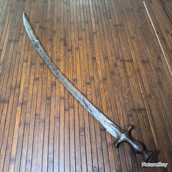 SABRE INDIEN TALWAR XVlll �me si�cle n4 LAME POIN�ONN�E