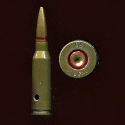 5.45 x 39  AK74 - DDR - marquage : 05 87 - &eacute;tui acier vert - joints rouges