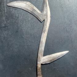 ANCIEN COUTEAU DE JET AFRICAIN "" BANDA ""AFRIQUE CENTRALE, FER FORGE, POUR COLLECTION