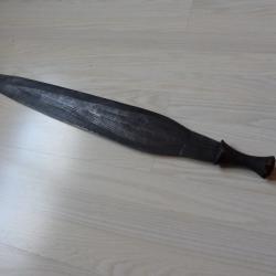 &eacute;norme glaive africain
