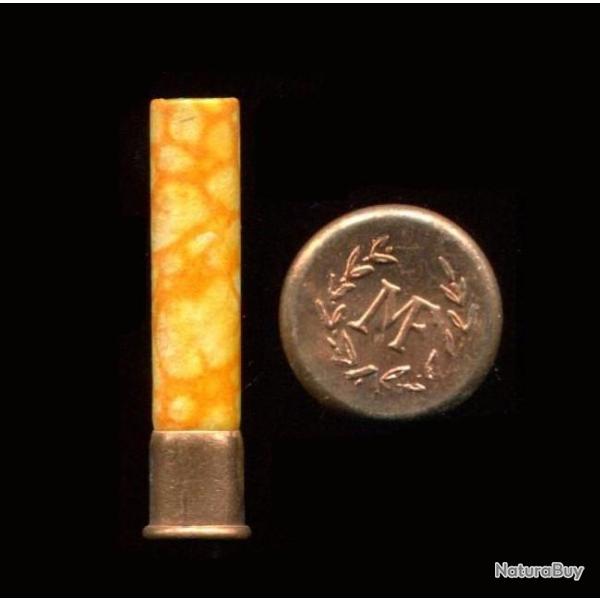 9 mm Flobert  Manufrance - carton marbr�e jaune/orange - charg�e � la poudre noire