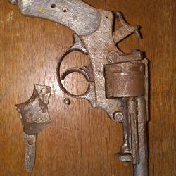 Revolver 1873 1 euro pas de r&eacute;serve