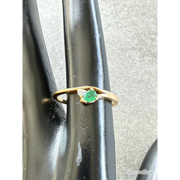 Bague en or 18 carats - pierre verte et diamant - taille 54