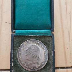M&eacute;daille de table