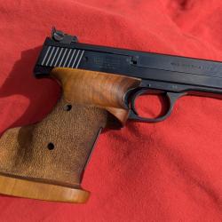 Smith & Wesson model 41 cal 22LR avec crosse anatomique
