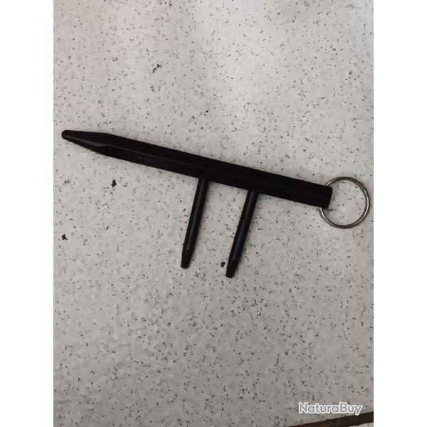 Kutoban m�tal art martial d�fense 15cm
