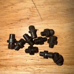 LOT DE 10 CHEMINEES REVOLVER OU PISTOLET POUDRE NOIRE NEUVES DE STOCK ANCIENNES (1)