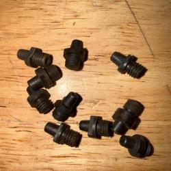 LOT DE 10 CHEMINEES REVOLVER OU PISTOLET POUDRE NOIRE NEUVES DE STOCK ANCIENNES (2)