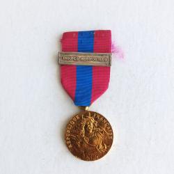 M&eacute;daille - FR65305a D&eacute;fense nationale classe bronze agrafe TROUPES AEROPORTEES