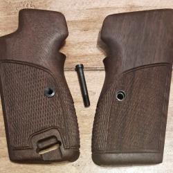 SIG P210 plaquettes bois