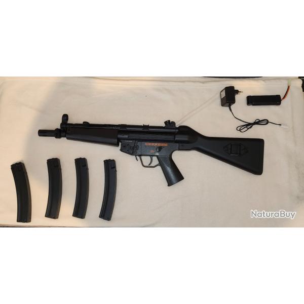 HK MP5 R�plique Airsoft (JG070 A4) + 4 chargeurs