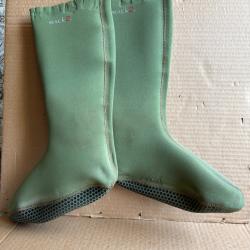 Chaussettes isolantes en n&eacute;opr&egrave;ne taille 43 ou M