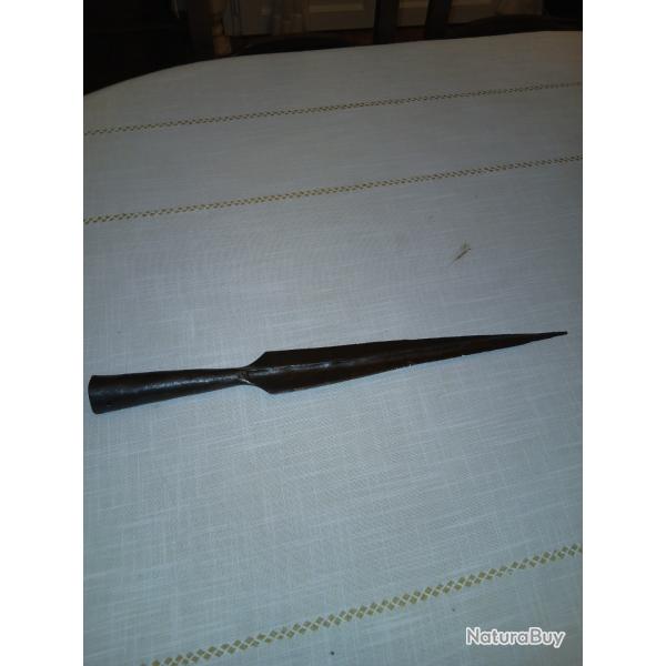 AUTHENTIQUE POINTE LANCE MEDIEVALE LONGUEUR 52 CM PORTE LES TRACES DES COMBATS ANTERIEURS