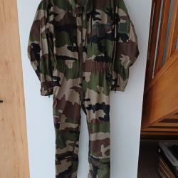 Combinaison camoufl&eacute;e de saut taille 96XC Neuve