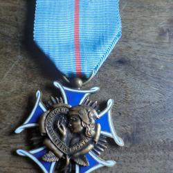 m&eacute;daille ordre de la courtoisie