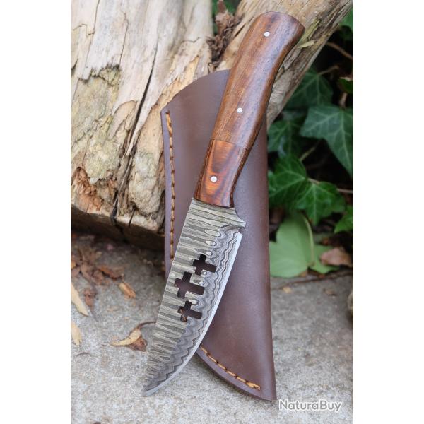 Couteau Drop Point Damas Lame 256 Couches Dessin RIP Manche Bois Bel Etui Cuir Fabric Artisanale01