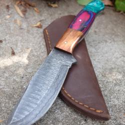 Couteau Skinner Lame Acier Damas 256 Couches Manche Multicolore Etui Cuir Fab Artisanale