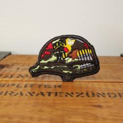 Patch brod&eacute; casque style arm&eacute;e militaire " Born To Kill "