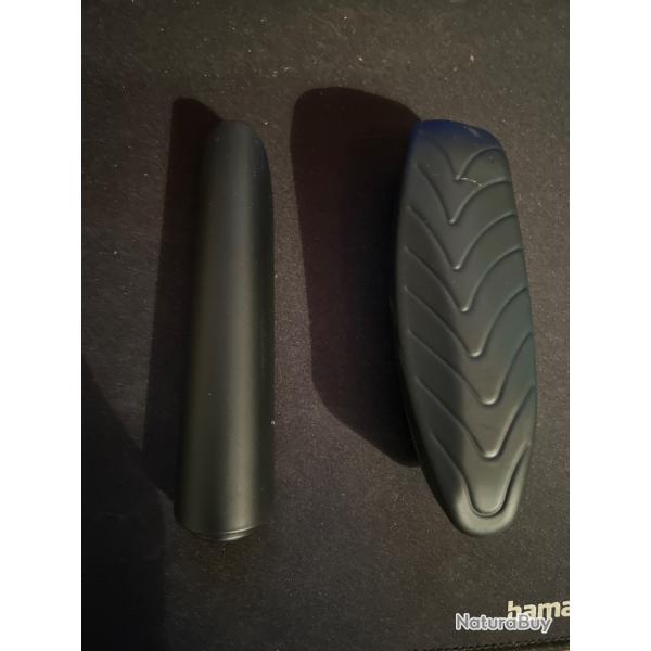 Lot plaque de couche et busc COMFORTECH pour crosse synth�tique Benelli.