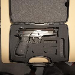 Pistolet BERETTA 96/98 STOCK calibre 40 SW tr&egrave;s bel &eacute;tat