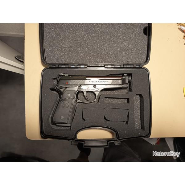 Pistolet BERETTA 96/98 STOCK calibre 40 SW tr�s bel �tat