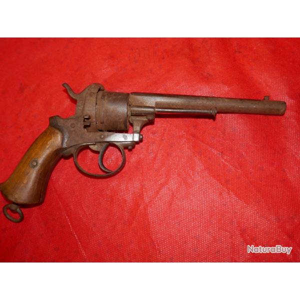 Revolver en 9mm � broche � nettoyer et r�viser