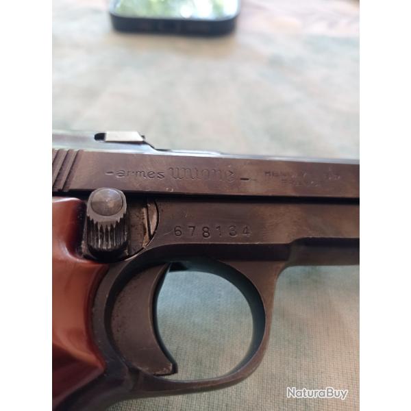 Pistolet Unique mod�le D6, cal 22lr