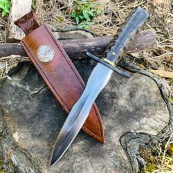 dague de grande chasse d'artisan " le solitaire " lame acier carbone / manche en corne