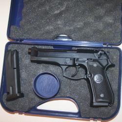 PISTOLET BERETTA 92FS CALIBRE 9X19