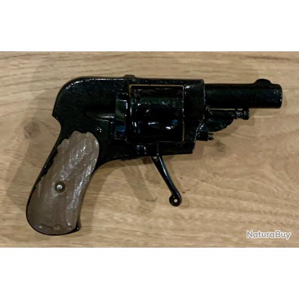 Bulldog 320.
