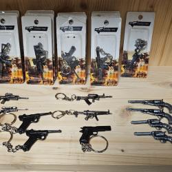 Lot de Porte-Cl&eacute;s - Plusieurs mod&egrave;les d'Armes
