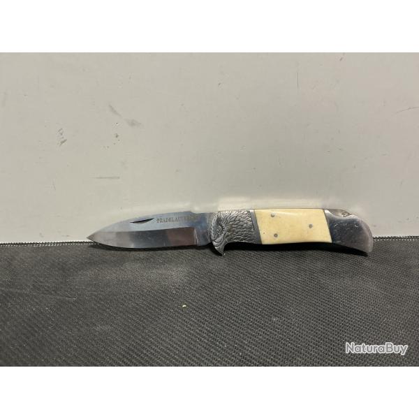 Couteau PRADEL AUVERGNE en acier avec manche corne