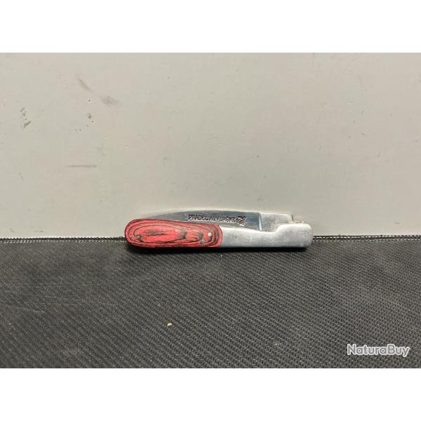 Couteau PRADEL AUVERGNE en acier avec manche bois rouge