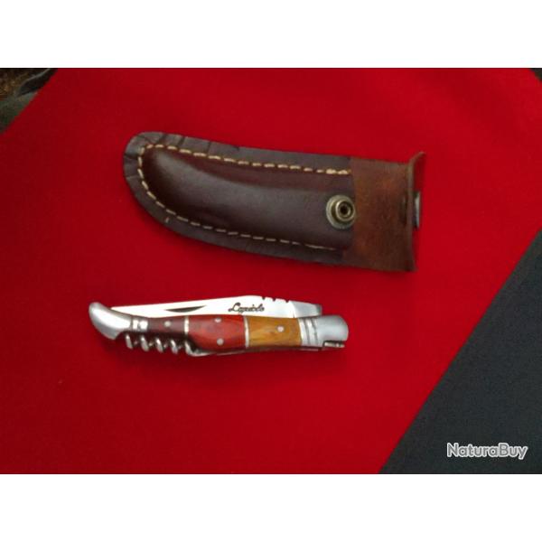 Tr�s jolie couteau laguiole avec sa pochette en cuir