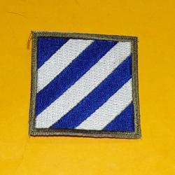 TISSU PATCH : 3&deg; DIVISION D'INFANTERIE U.S , LONGUEUR  5 CM , BON ETAT VOIR PHOTO . POUR TOUT RENSE
