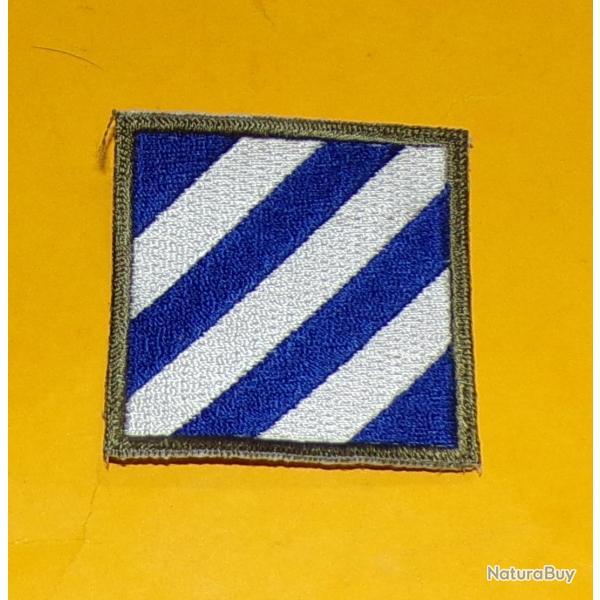 TISSU PATCH : 3� DIVISION D'INFANTERIE U.S , LONGUEUR  5 CM , BON ETAT VOIR PHOTO . POUR TOUT RENSE