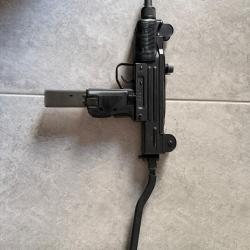 IMI (ISRAEL MILITARY INDUSTRIES)9 MM neutralis&eacute; C9 Chargeur non amovible.
