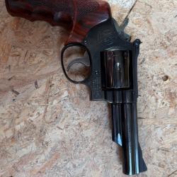 Smith et wesson 357 magnum model 19-4