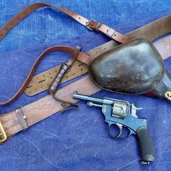 Revolver d'officier Saint Etienne mod 1874 avec &eacute;tui jambon et ceinturon