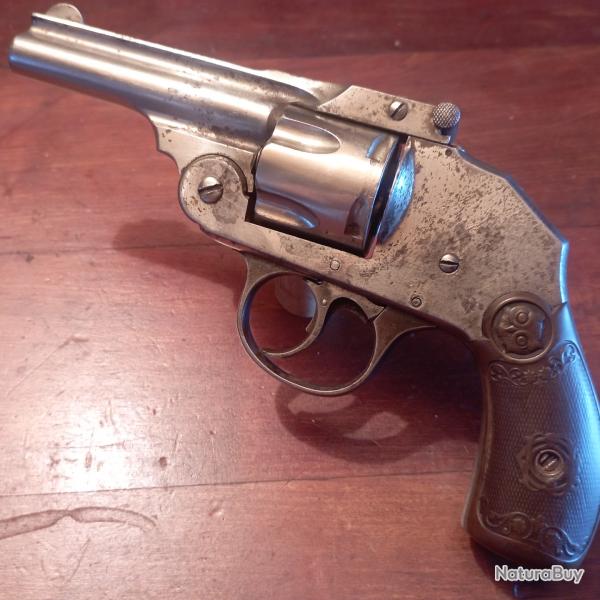 Revolver Iver Johnson Arms1er model  cal 32 S&W Short ( � restaurer)