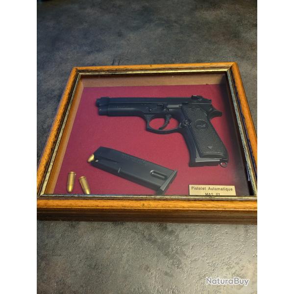 Cadre vitrine pistolet PA MAS G1 (r�sine)