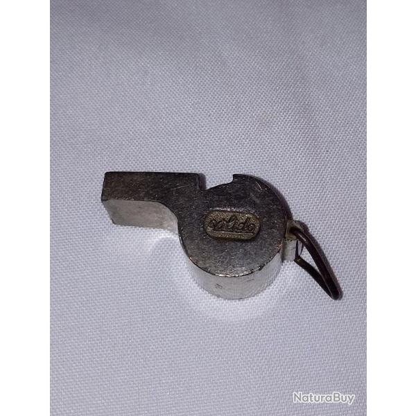 Sifflet � roulette fabrication SOLIDO vintage