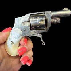 TR&Egrave;S RARE BABY HAMMERLESS KOLB cal. 22 short num&eacute;ro de s&eacute;rie 248