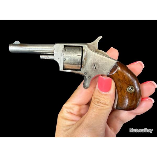 MAGNIFIQUE PETIT REVOLVER cal. 22 short num�ro de s�rie 680